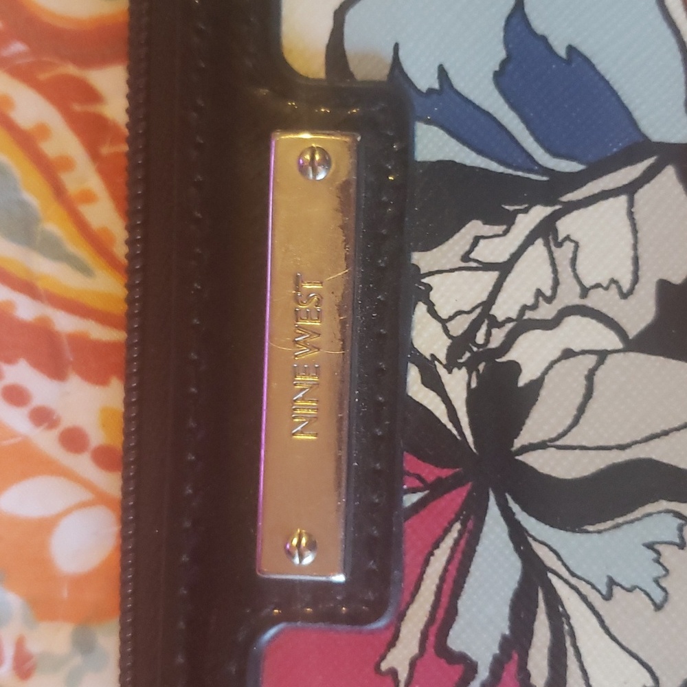 Nine West wallet